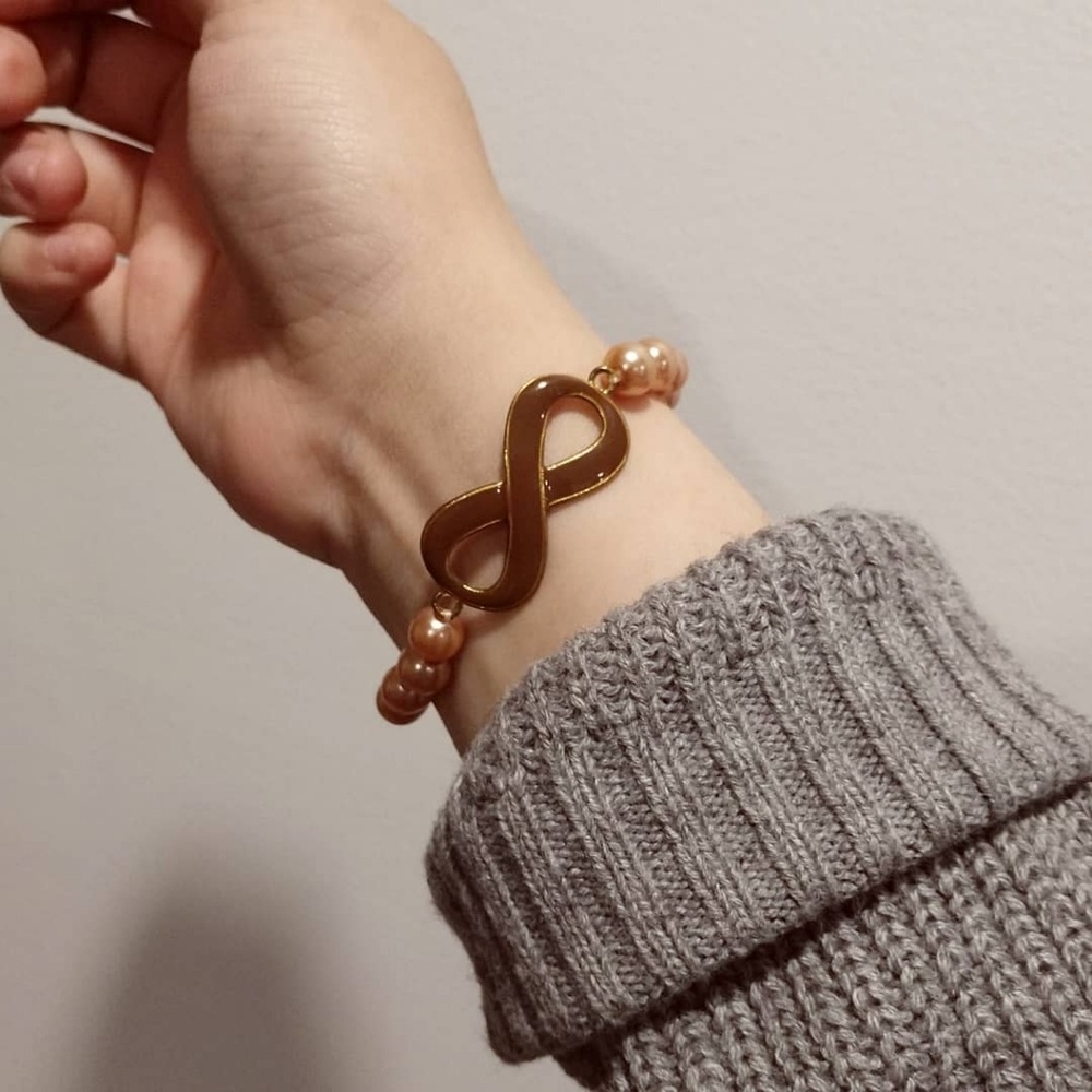 Infinity Bracelet with rose gold Pearl